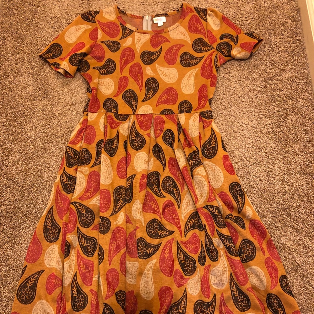 Lularoe Amelia L dress neutral colors